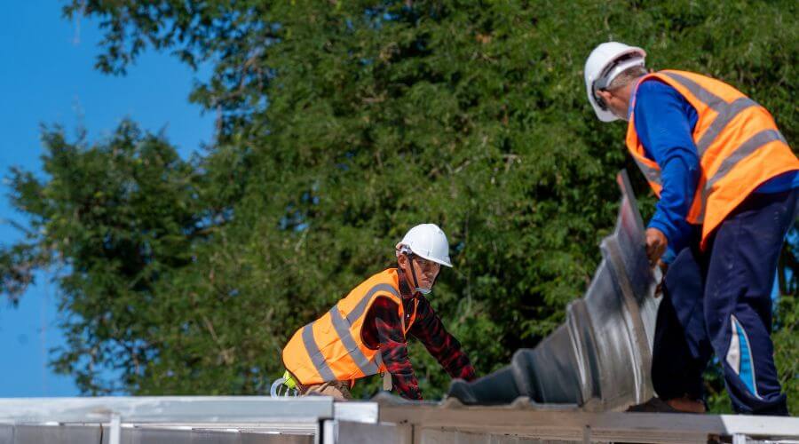 Professional residential roofers in Winigan, MO